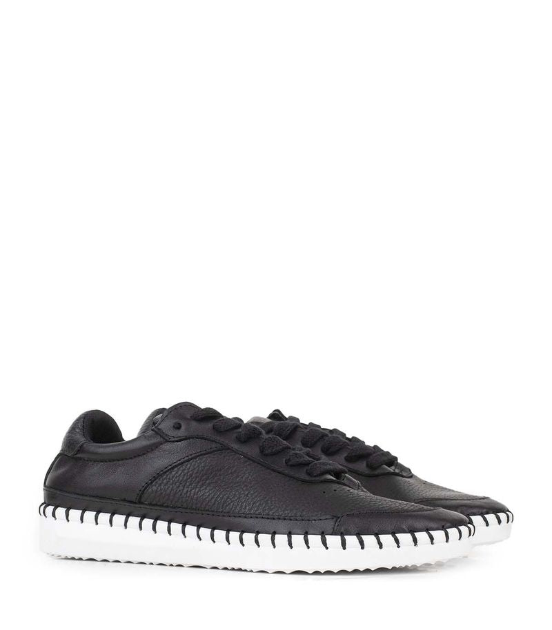 Zapatilla clásicas de cuero de dama en negro