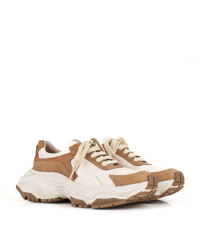Zapatilla de cuero estilo chunky en natural y suela
