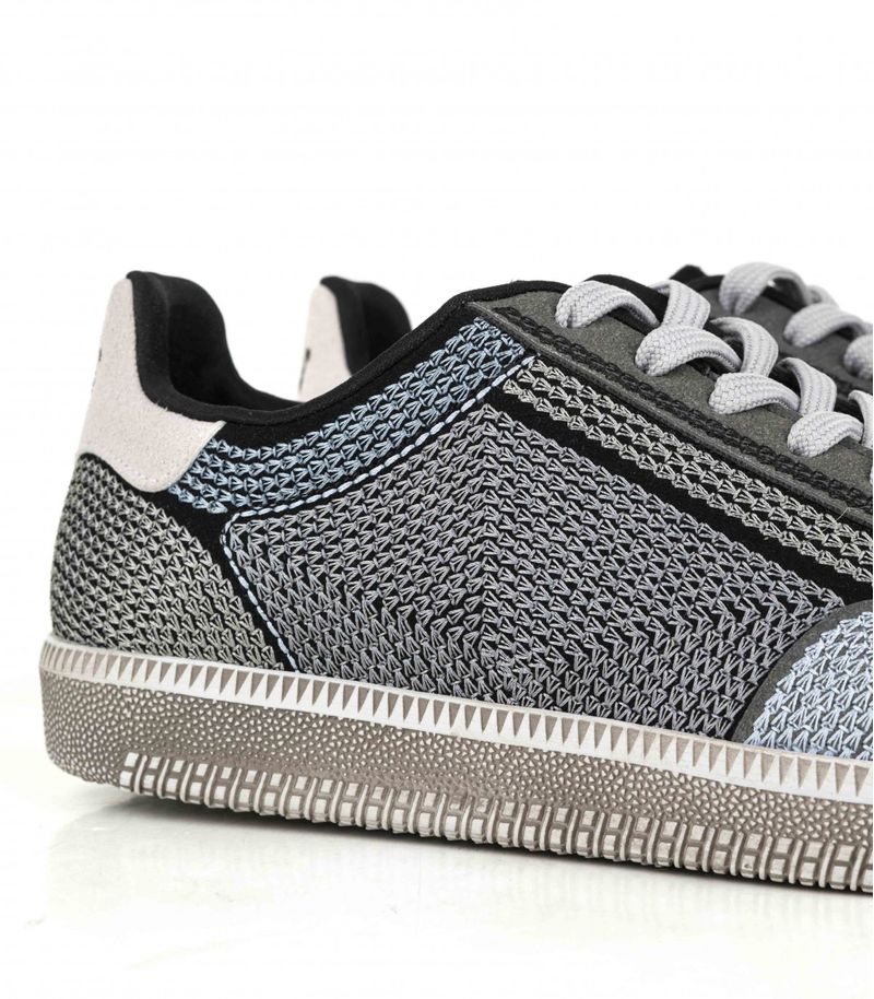 Zapatillas urbanas de tela negra combinada