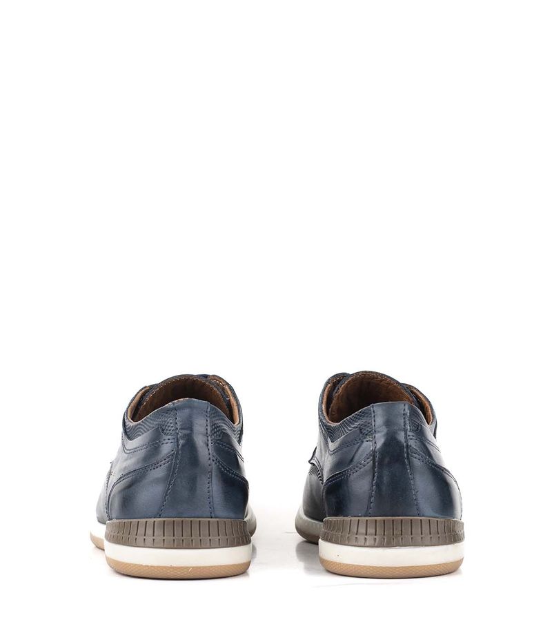 Zapatos urbanos con recortes de cuero en azul