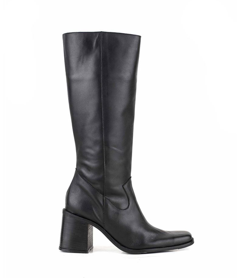 Botas altas clasicas de cuero negro