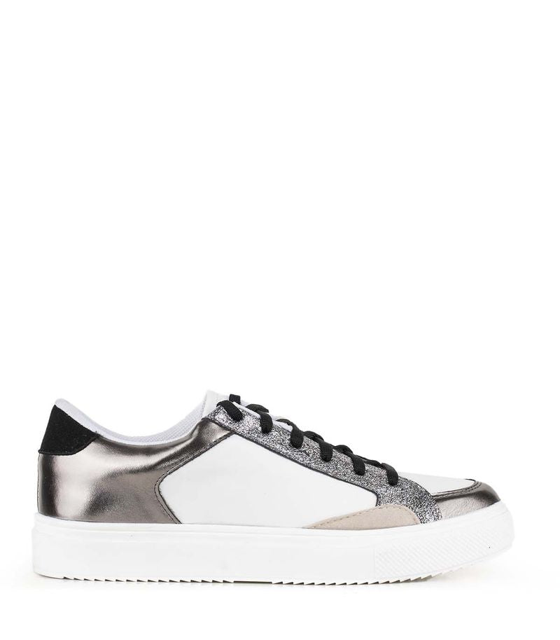 Zapatillas urbanas en símil cuero blanco combinado