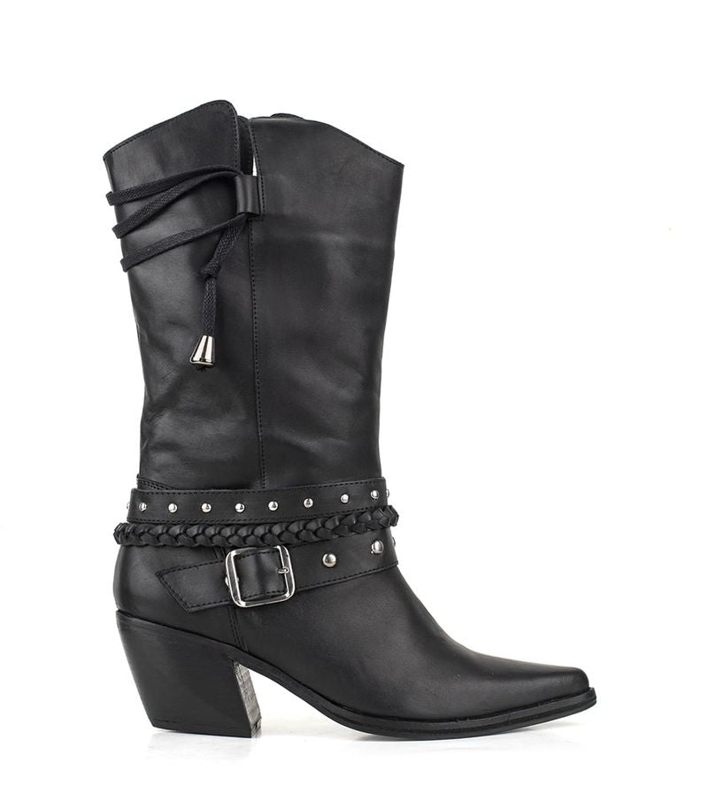 Botas texanas de cuero negro con detalles de tiras y taco medio